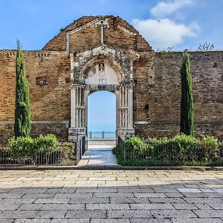 Casa Della Grazia * فاستو